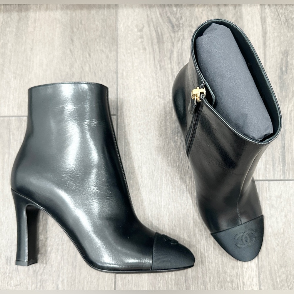 2025 CHANEL BLACK LEATHER ANKLE BOOTS Size 38.5C. NEW WITH DUST BAGS